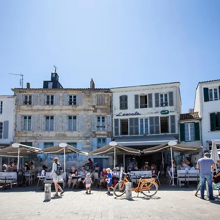 Huttopia Chardons Bleus Ile De Re Camping