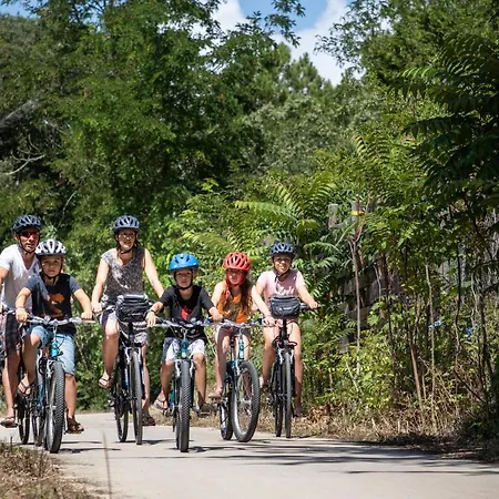 Huttopia Chardons Bleus Ile De Re Campeggio Sainte-Marie-de-Ré