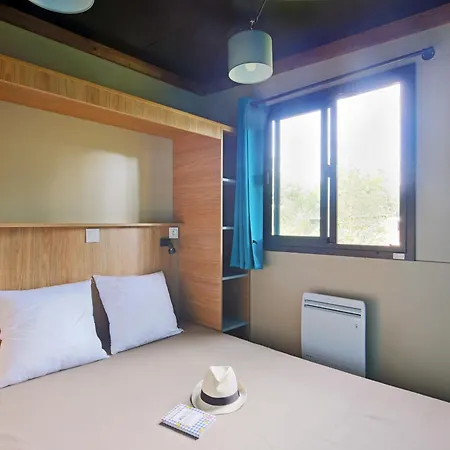 Camping Huttopia Chardons Bleus Ile De Re