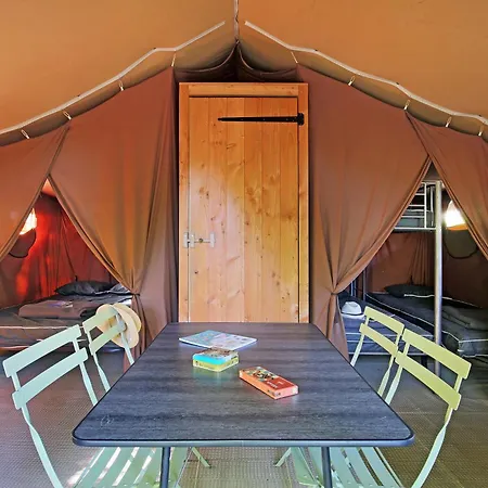 Huttopia Chardons Bleus Ile De Re Campeggio