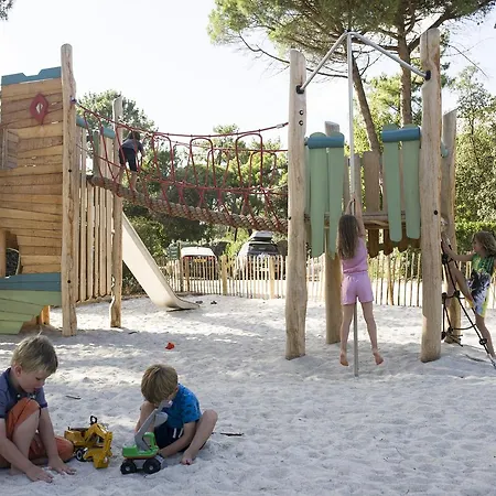 Huttopia Chardons Bleus Ile De Re